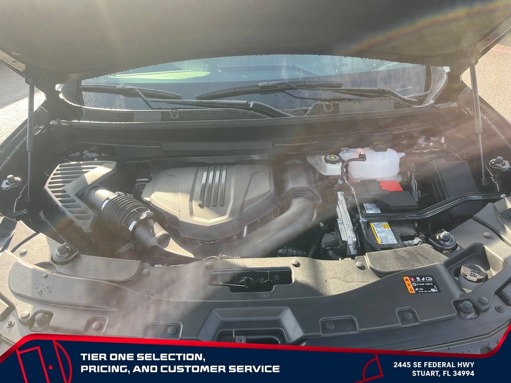Used 2026 GMC Acadia Elevation w/ Elevation Premium Package FWD image 11