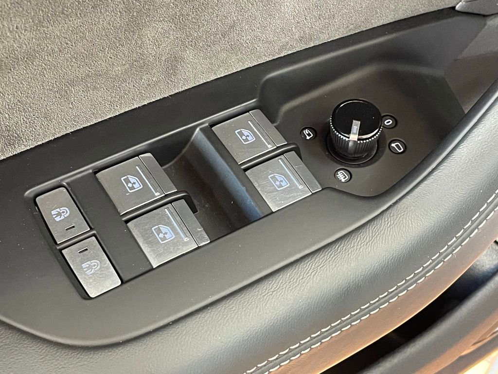 Used 2021 Audi S6 Premium Plus w/ S Sport Package image 21
