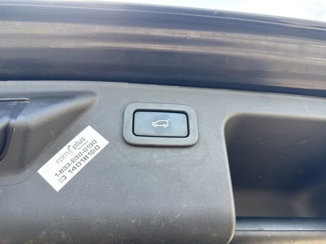 Used 2018 Land Rover Discovery Sport HSE image 12