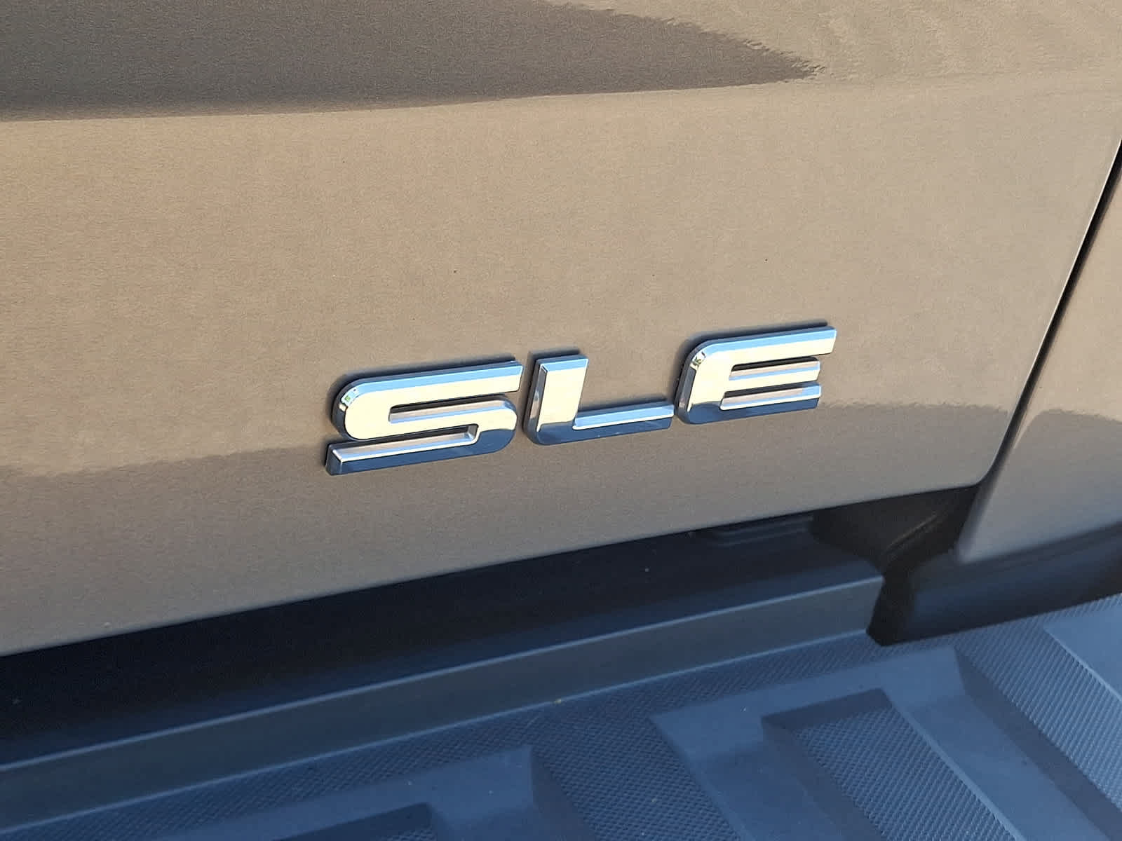 Used 2017 GMC Sierra 1500 SLE w/ SLE Value Package AWD/4WD image 32