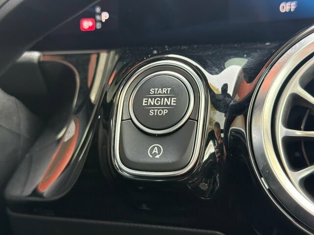 Used 2024 Mercedes-Benz GLA 35 AMG 4MATIC image 28