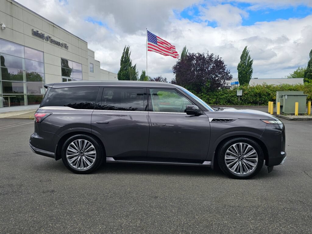 Used 2025 INFINITI QX80 Luxe AWD/4WD image 8