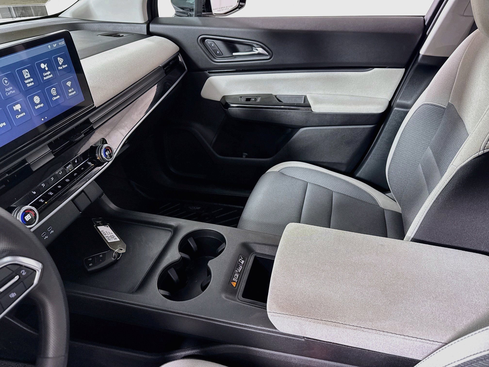 Used 2025 Honda Prologue EX image 24