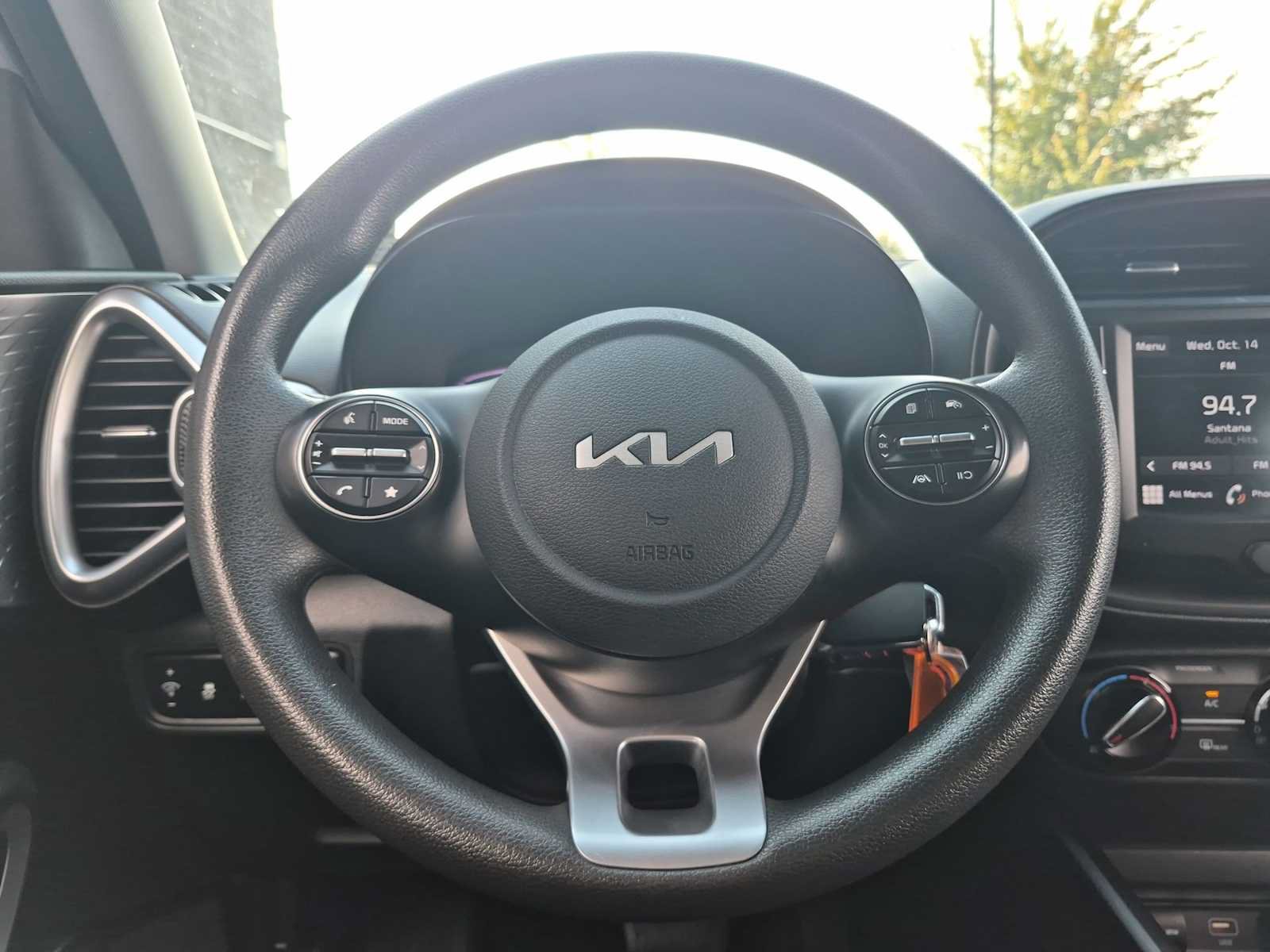 Used 2024 Kia Soul LX w/ LX Technology Package FWD image 21