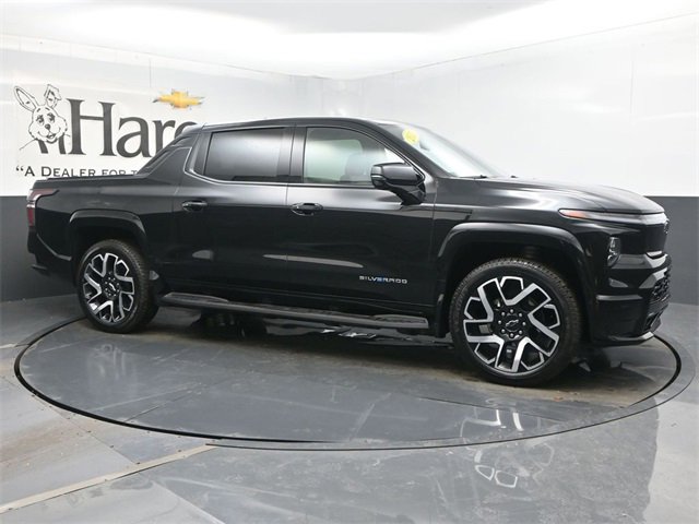 Certified 2024 Chevrolet Silverado EV RST image 1