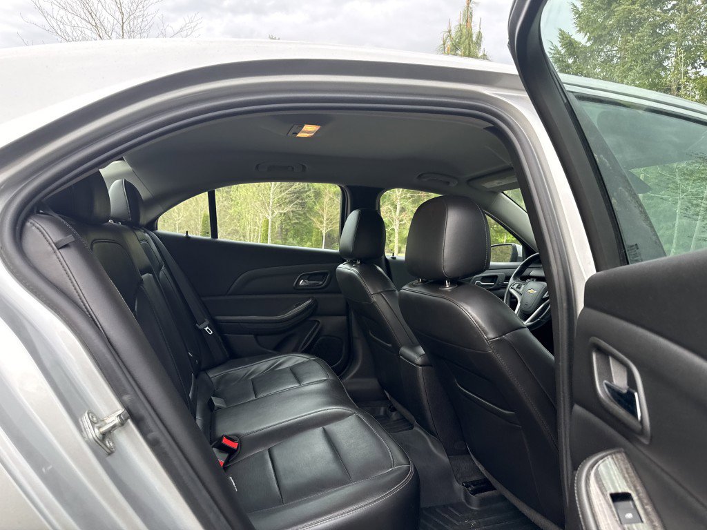 Used 2016 Chevrolet Malibu LTZ FWD image 18