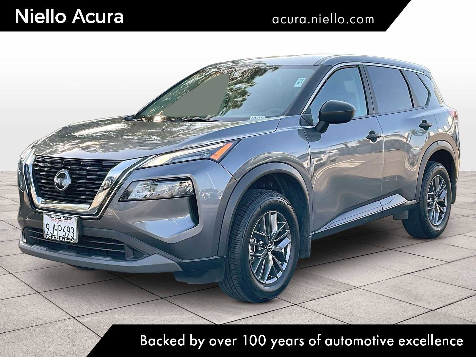 Used 2023 Nissan Rogue S image 1