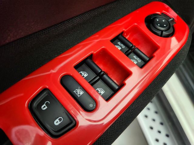 Used 2019 Jeep Renegade Latitude w/ Cold Weather Group image 19