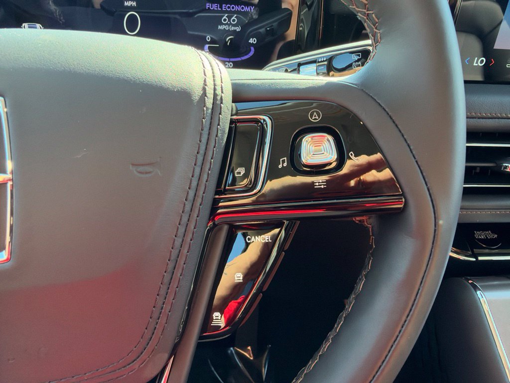 New 2027 Lincoln Aviator AWD image 12