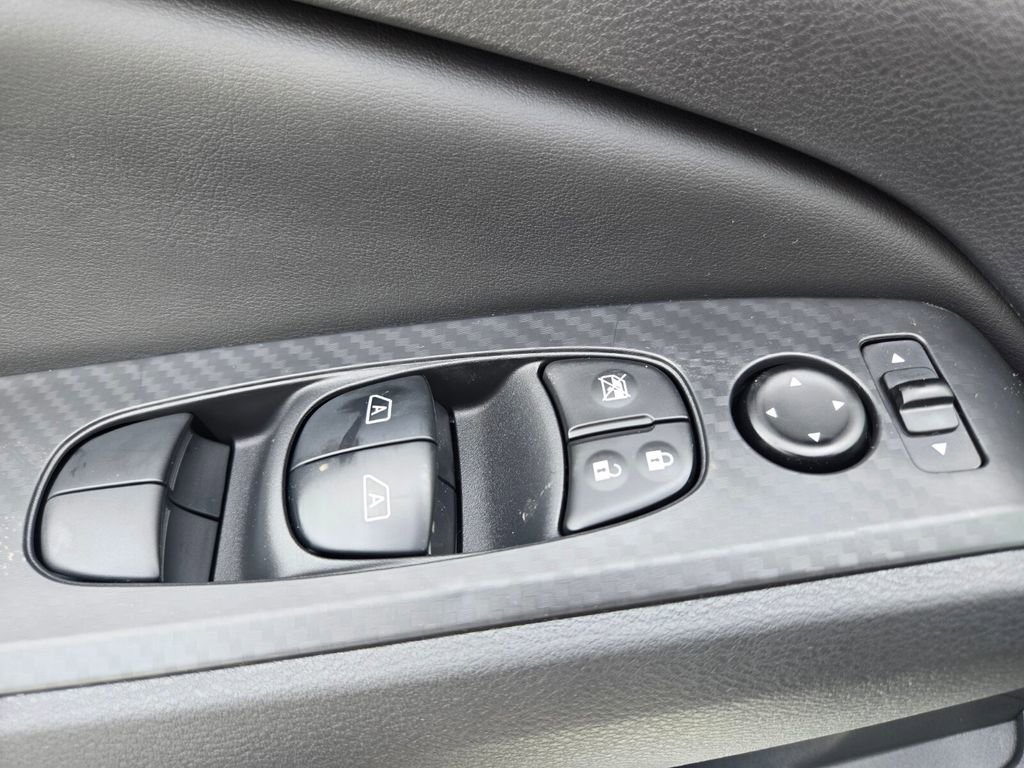 New 2026 Nissan Altima 2.5 SR FWD image 12