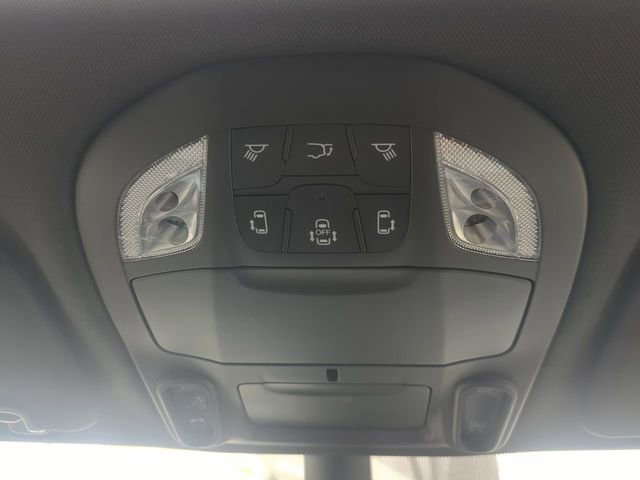 New 2027 Chrysler Pacifica Limited FWD image 26