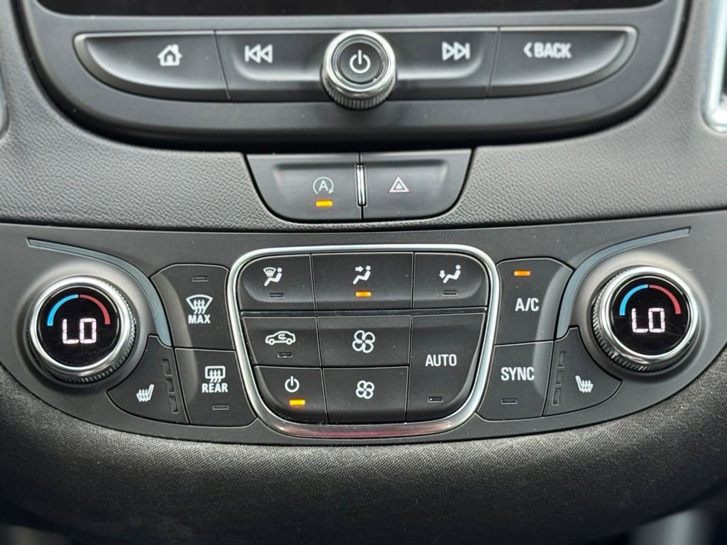 Used 2020 Chevrolet Malibu LT FWD image 18