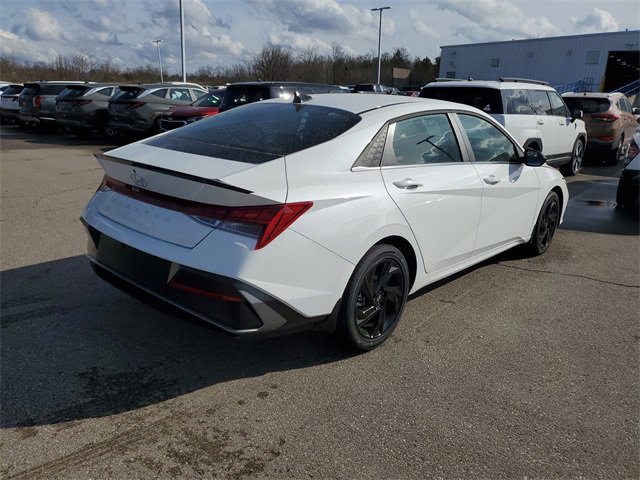 New 2026 Hyundai Elantra SEL Sport image 4