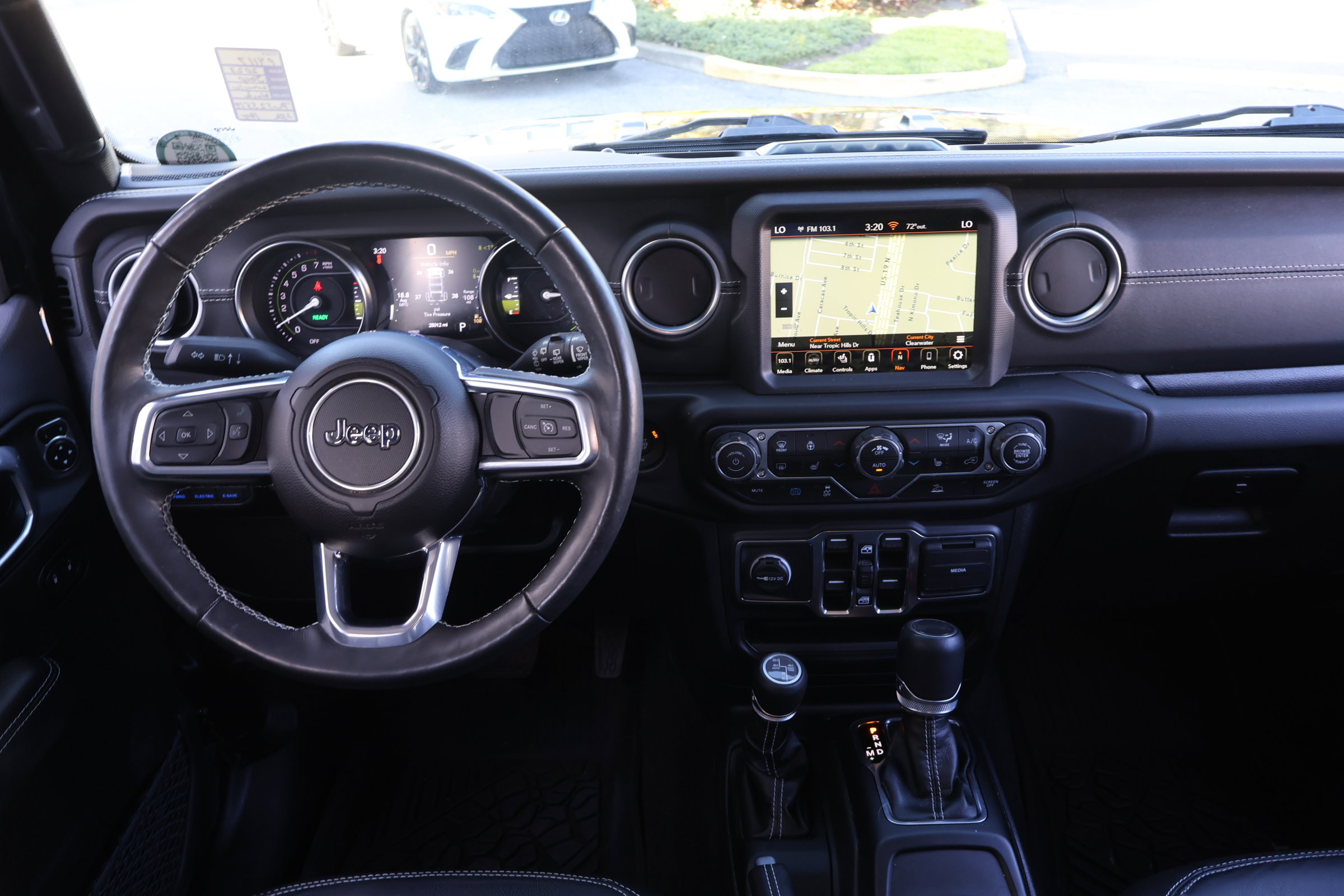 Used 2023 Jeep Wrangler Sahara w/ Cold Weather Group image 18