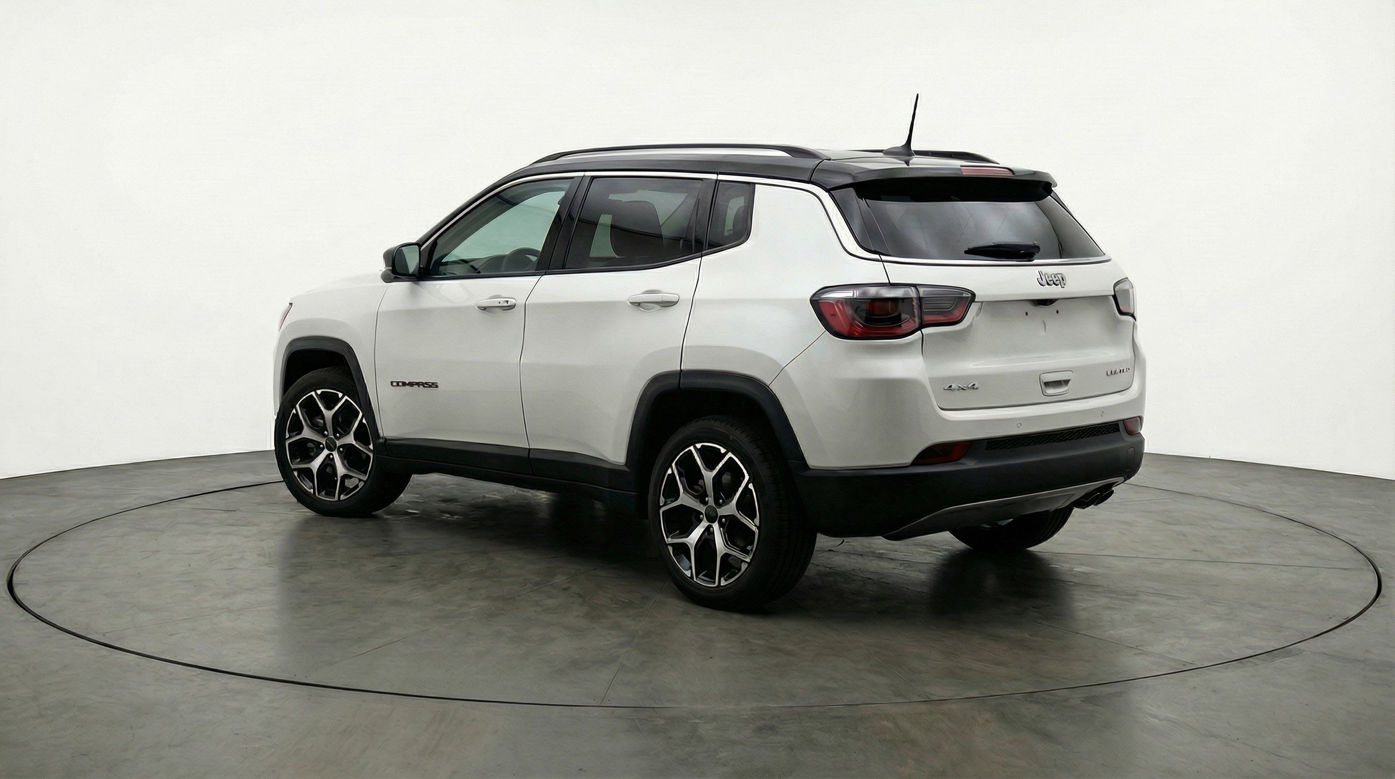 Used 2025 Jeep Compass Limited image 6