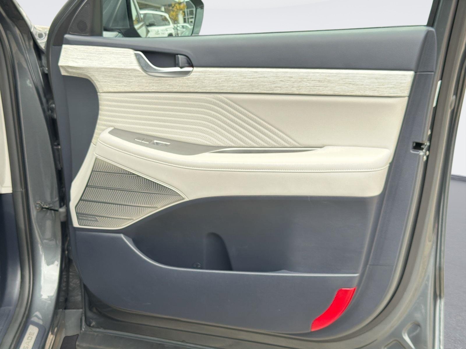 Used 2025 Hyundai Palisade Calligraphy FWD image 30