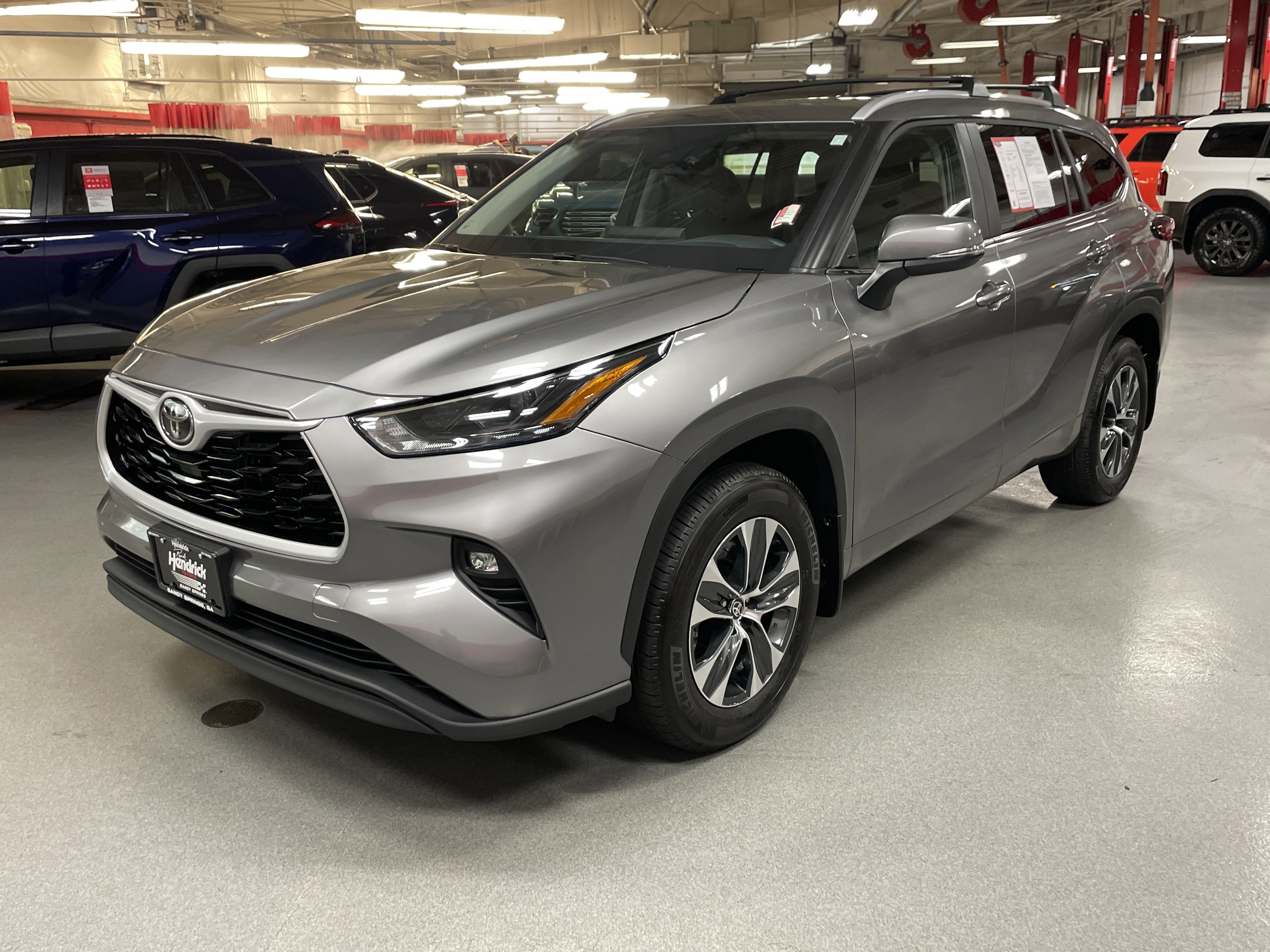 Used 2026 Toyota Highlander XLE image 5