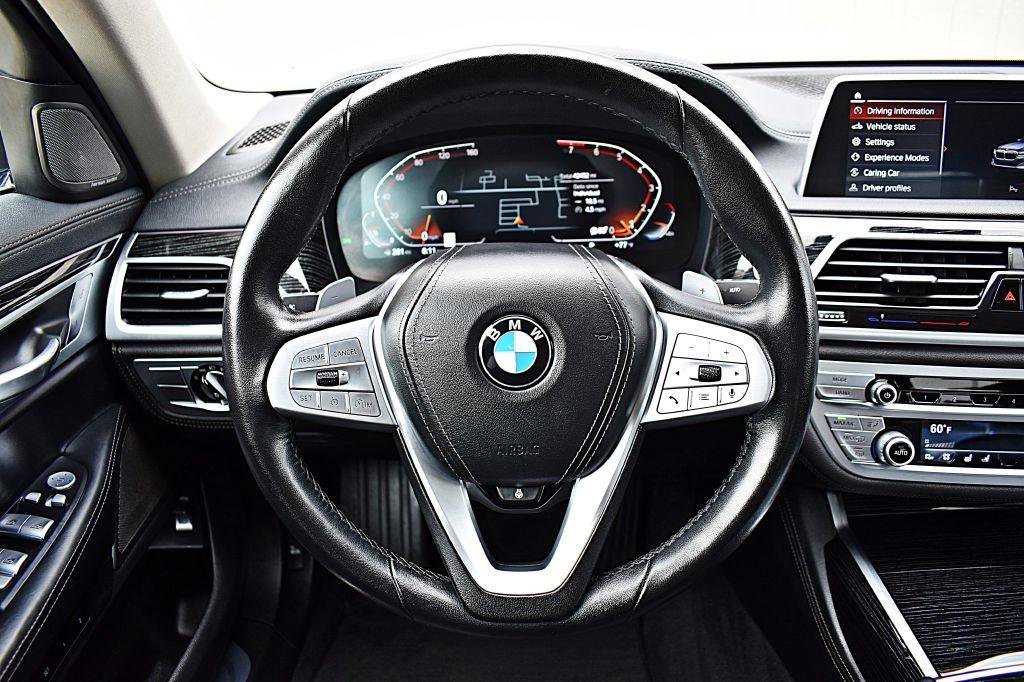 Used 2022 BMW 740i RWD image 26
