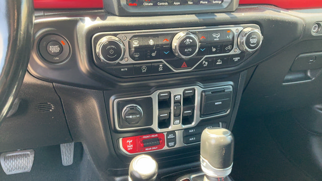Used 2021 Jeep Gladiator Rubicon AWD/4WD image 17