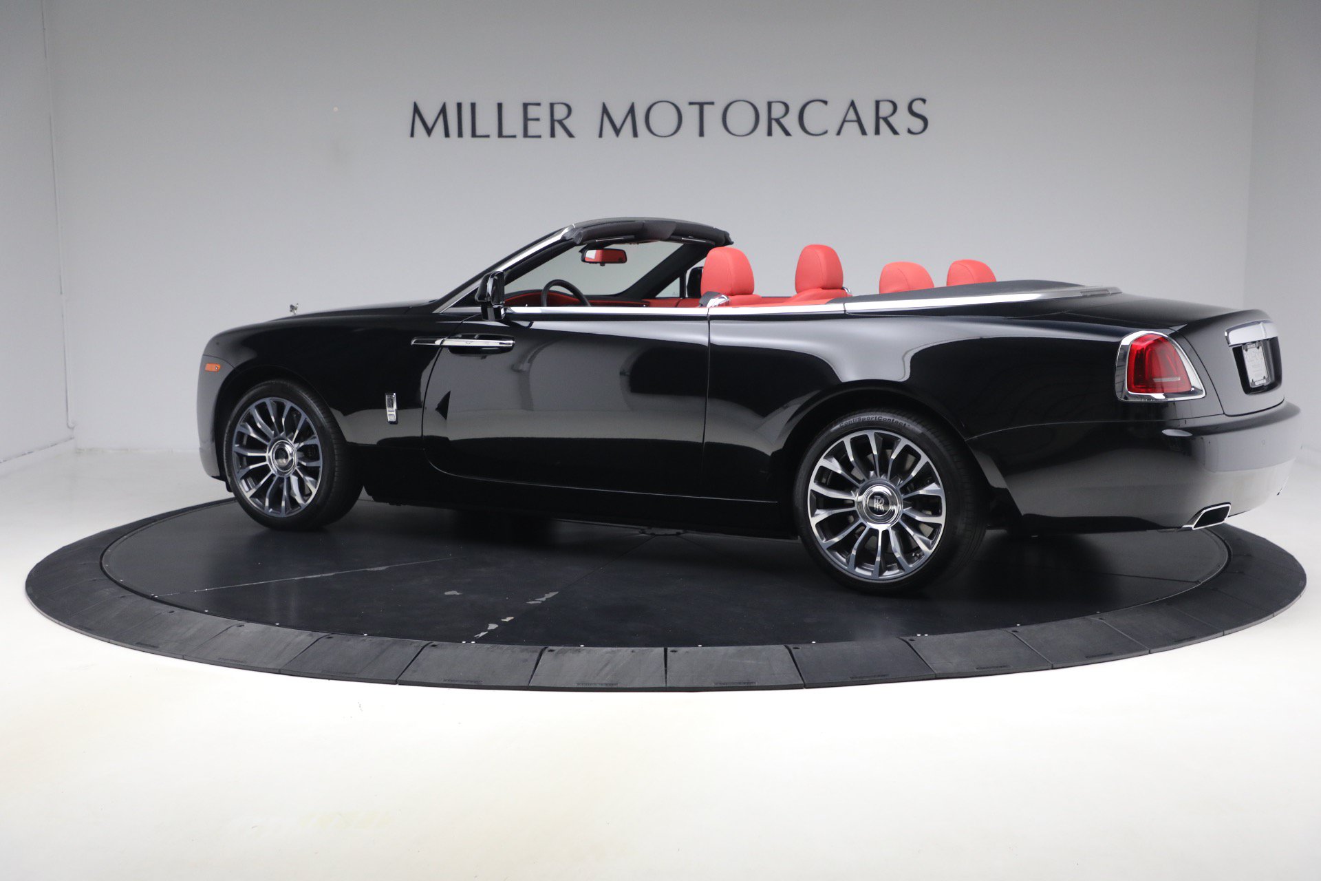 Certified 2020 Rolls-Royce Dawn RWD image 6