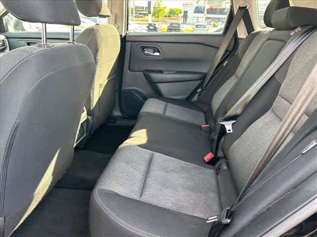 Used 2026 Nissan Rogue SV FWD image 11