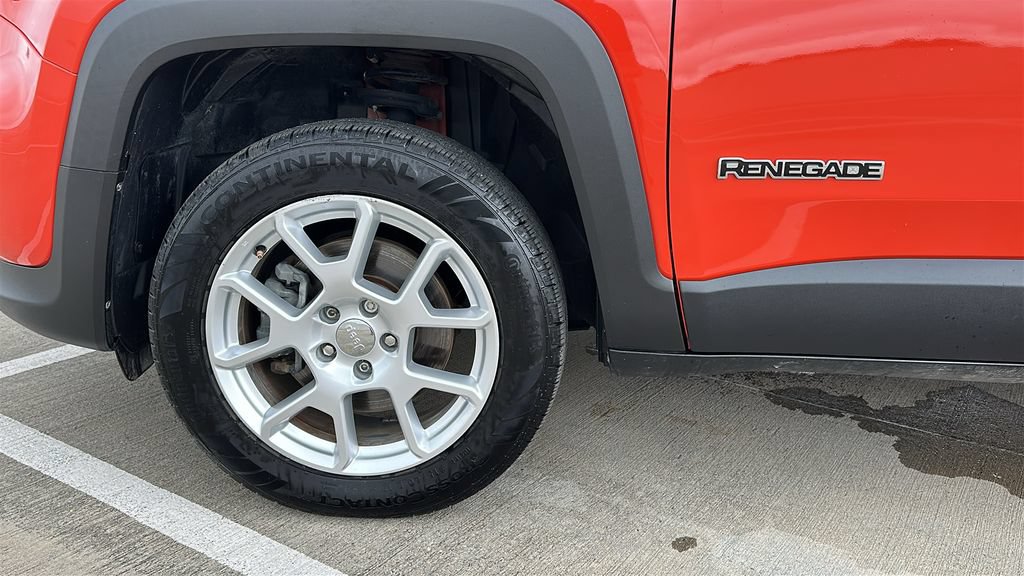 Used 2021 Jeep Renegade Latitude w/ Convenience Group AWD/4WD image 7