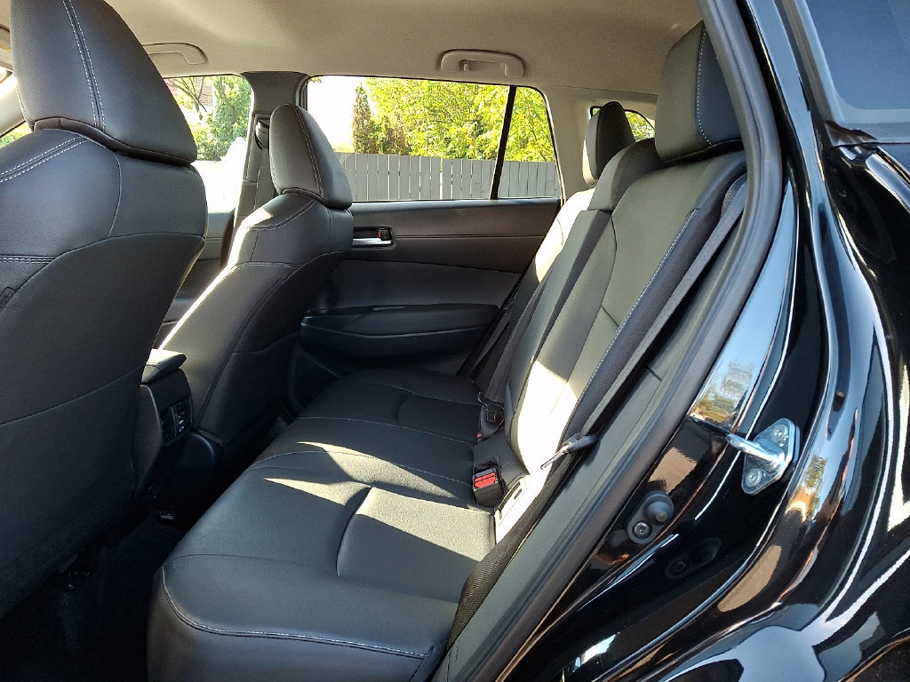 Certified 2026 Toyota Corolla Cross XLE FWD image 10