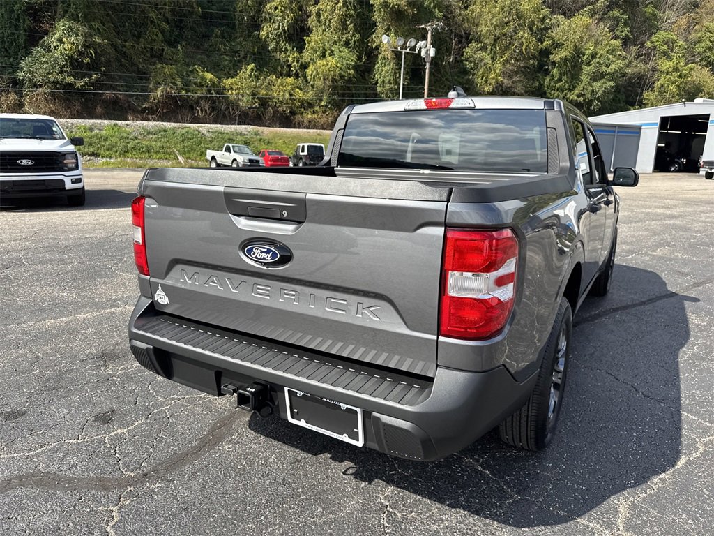 New 2025 Ford Maverick XLT image 4