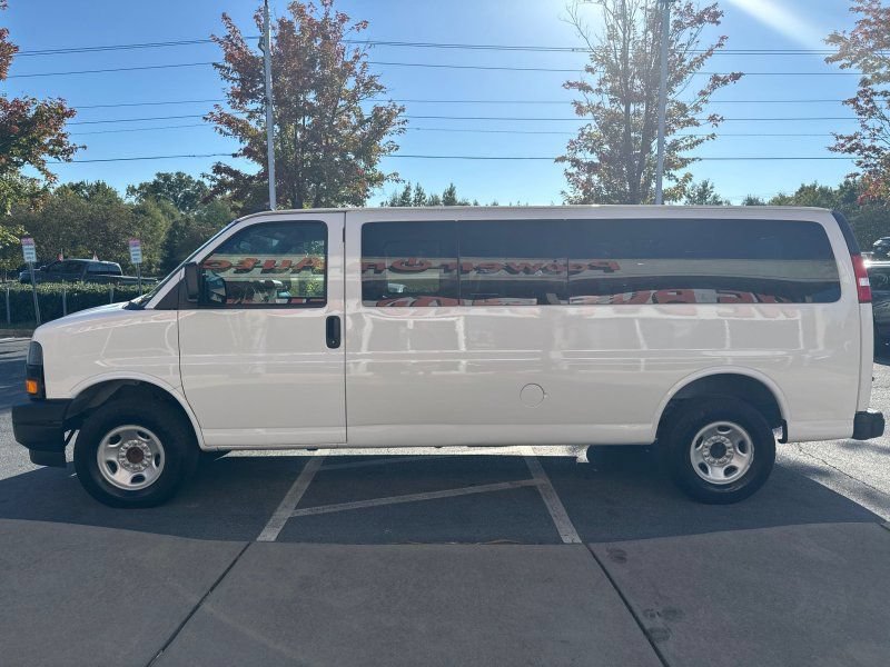Used 2024 Chevrolet Express 3500 LS RWD image 4