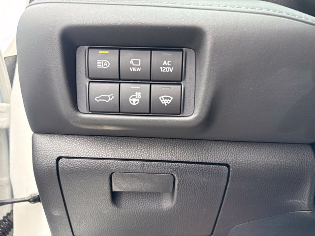 Used 2021 Toyota Highlander Platinum AWD/4WD image 19