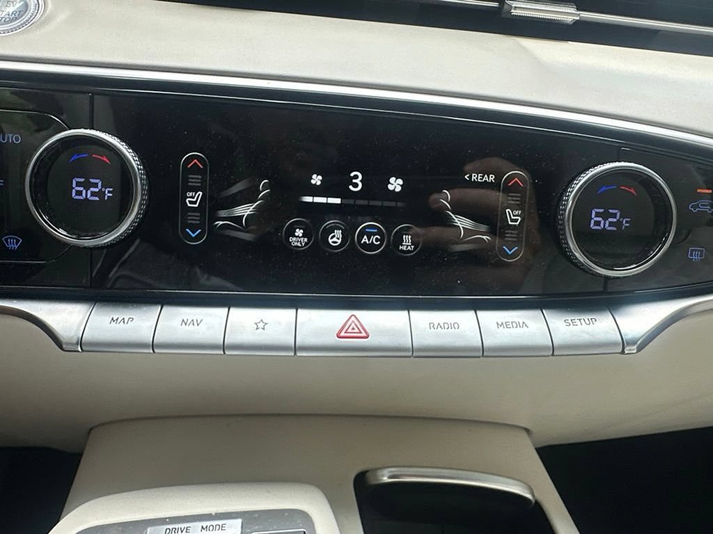 Used 2023 Genesis Electrified GV70 w/ Prestige Package AWD/4WD image 19