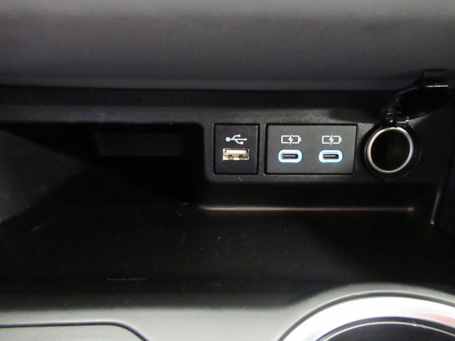 Used 2024 Toyota Highlander XLE image 27