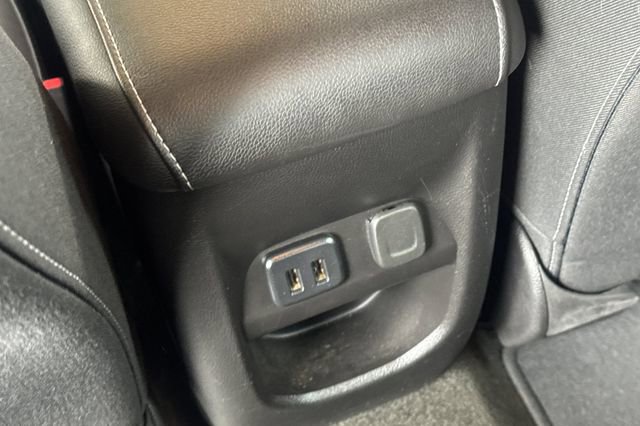 Used 2018 Chevrolet Colorado LT w/ LT Convenience Package RWD image 39