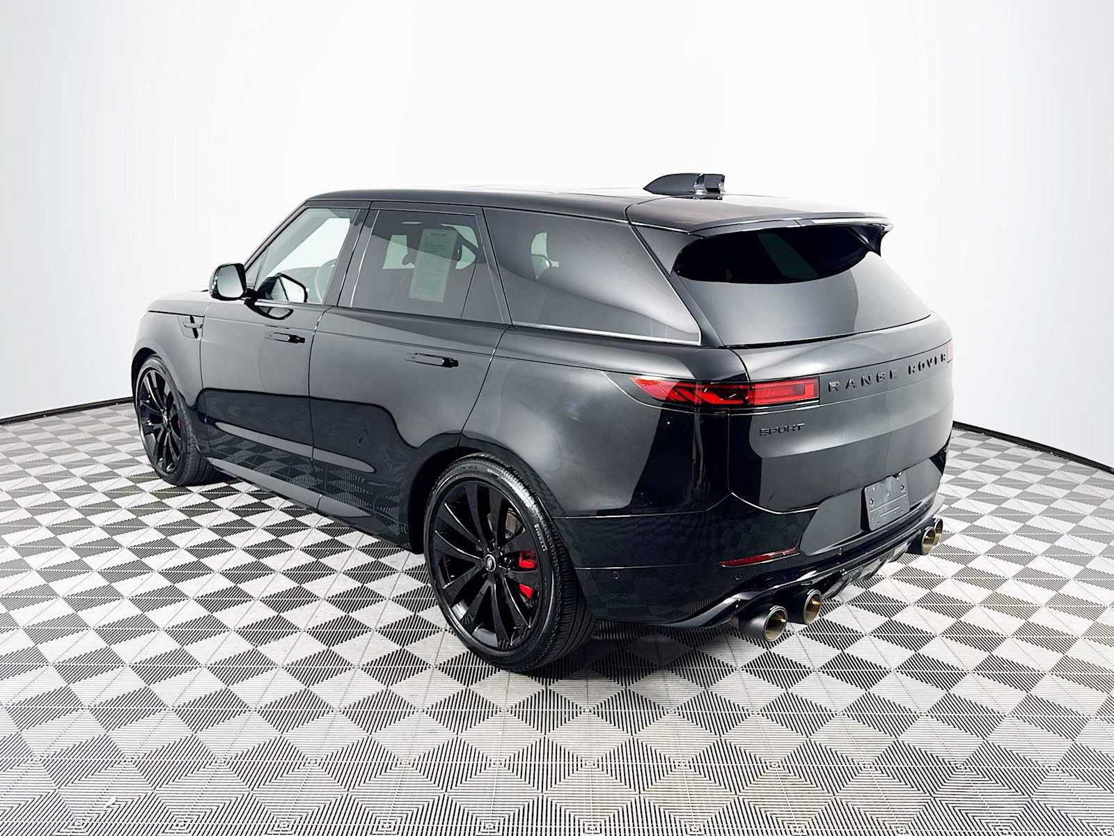 Used 2025 Land Rover Range Rover Sport Dynamic SE image 7