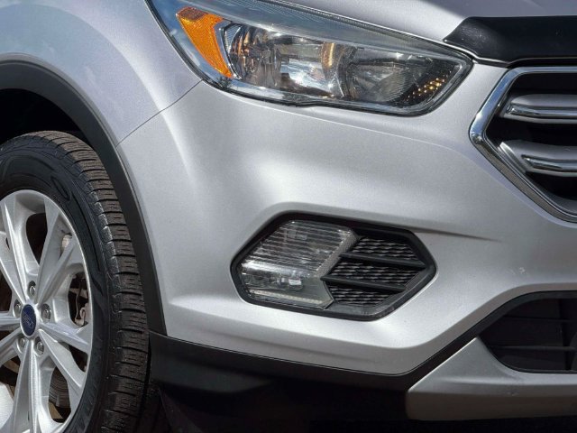 Used 2017 Ford Escape SE AWD/4WD image 10