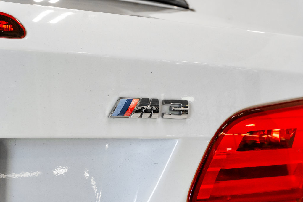 Used 2011 BMW M3 Convertible RWD image 28