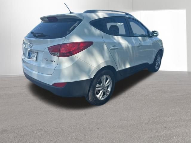Used 2011 Hyundai Tucson GLS FWD image 4