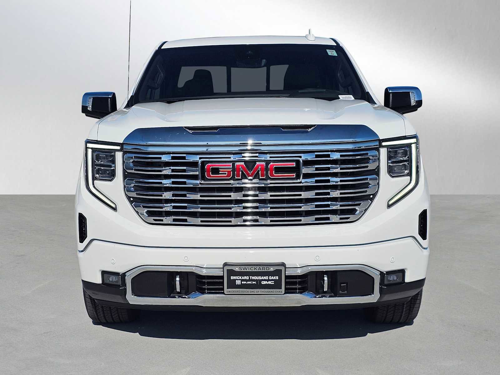 Used 2024 GMC Sierra 1500 Denali w/ Denali Reserve Package AWD/4WD image 8