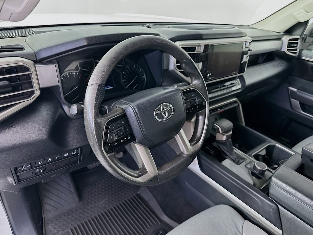 Used 2022 Toyota Tundra SR5 w/ SR5 Convenience Package RWD image 28