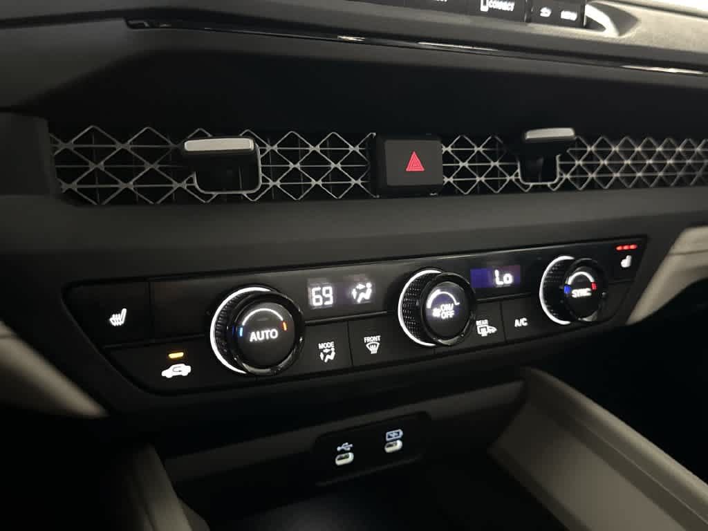Certified 2023 Honda Accord EX image 19