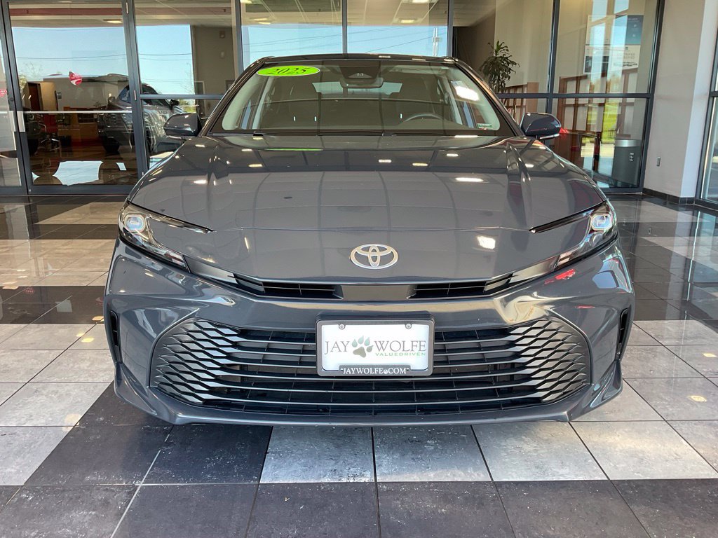 Used 2025 Toyota Camry LE FWD image 2