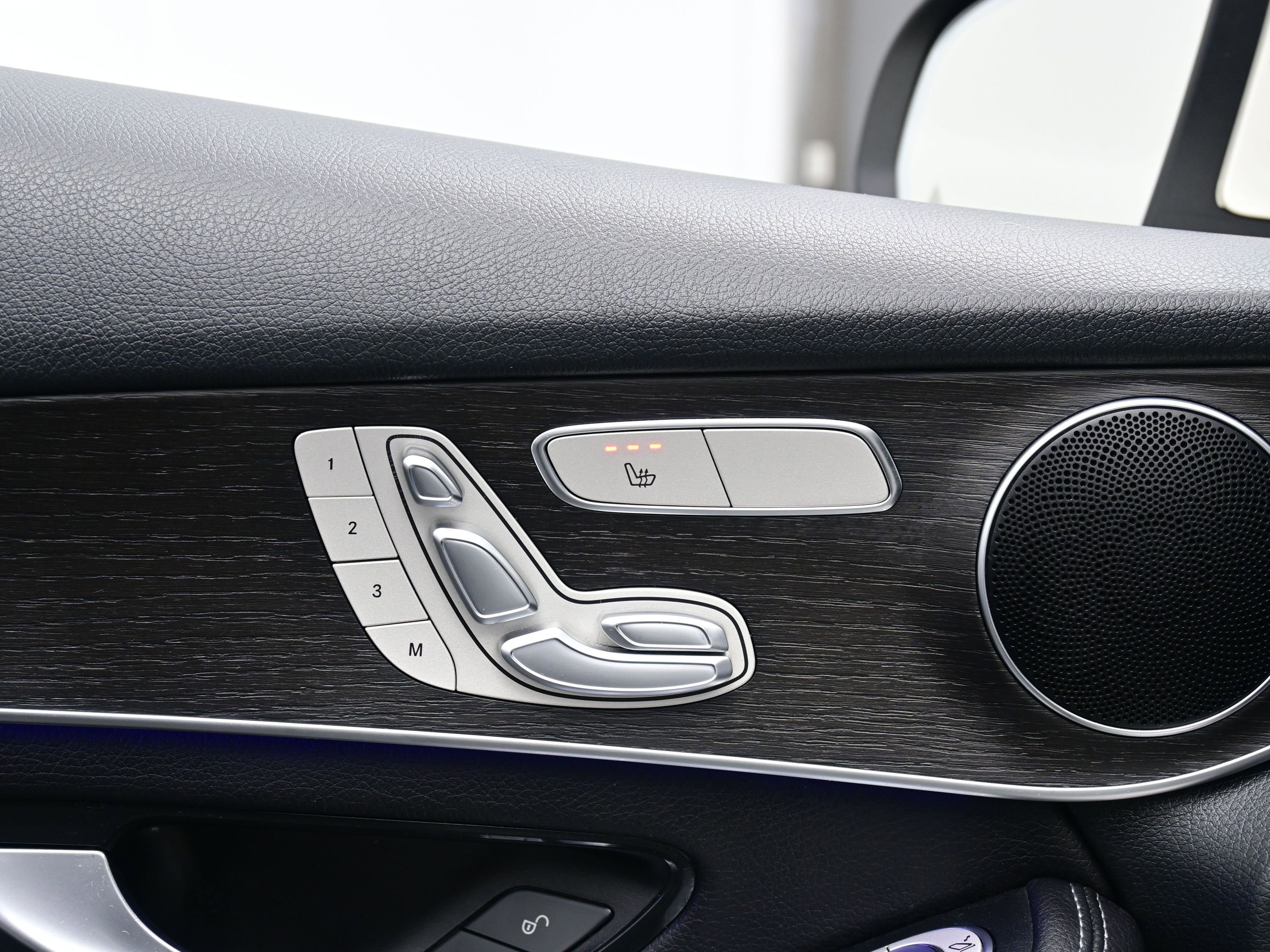 Used 2022 Mercedes-Benz GLC 300 4MATIC image 12