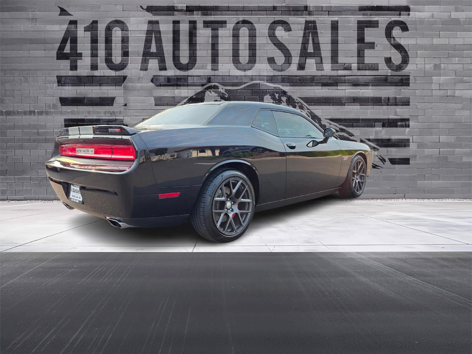 Used 2012 Dodge Challenger SRT8 w/ Premium Sound Group RWD image 3