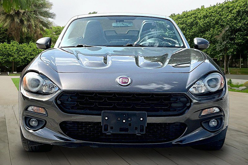 Used 2017 FIAT 124 Spider Lusso RWD image 2