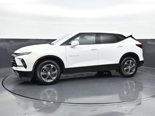 Used 2025 Chevrolet Blazer LT FWD image 6
