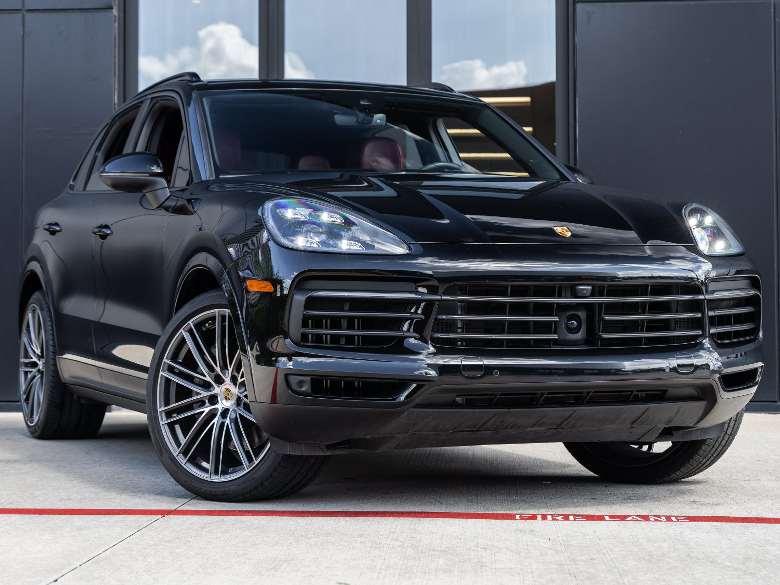 Certified 2023 Porsche Cayenne S Platinum AWD/4WD image 6