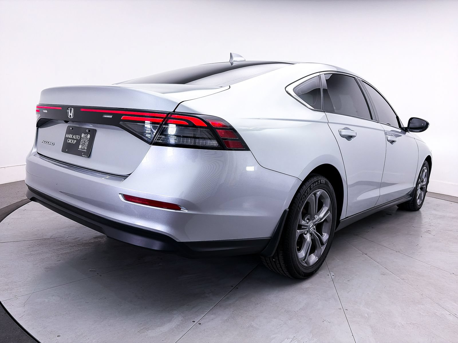 Used 2024 Honda Accord EX image 15