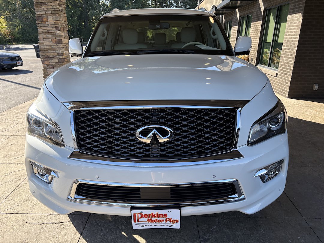 Used 2016 INFINITI QX80 4WD w/ 22" Wheel Package image 3