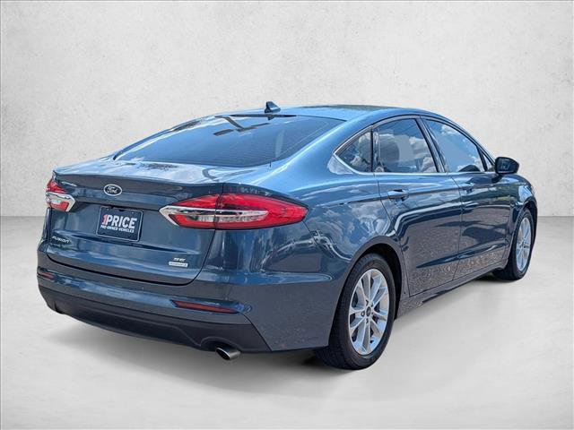 Used 2019 Ford Fusion SE FWD image 5