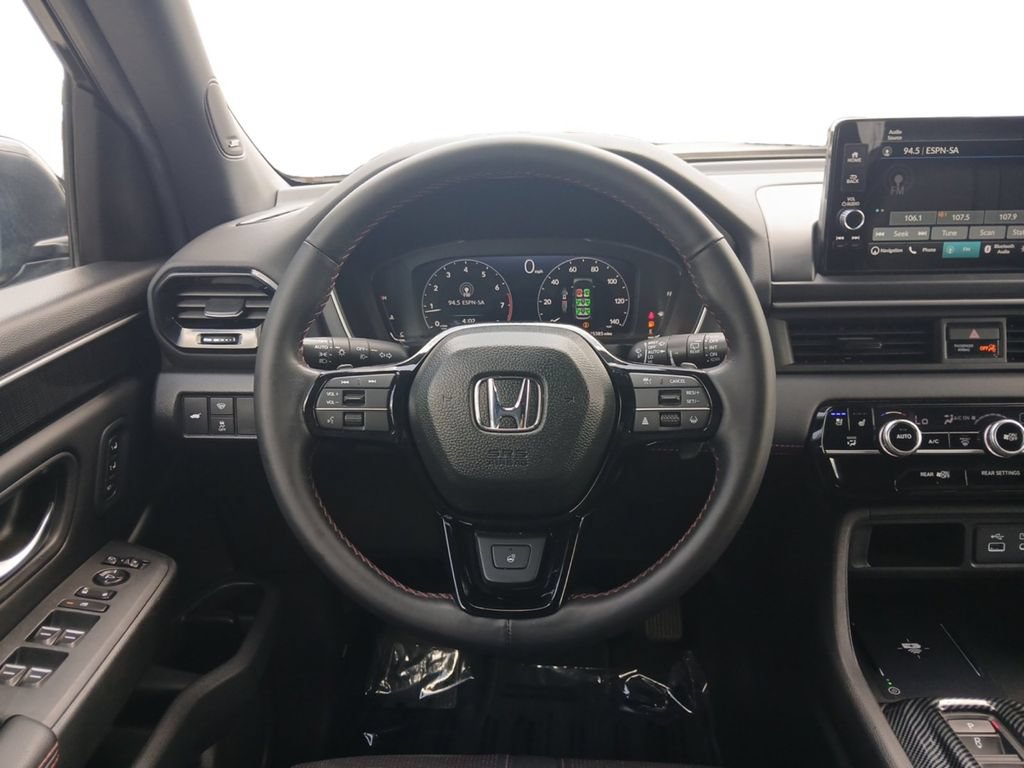 Used 2025 Honda Pilot Black Edition image 12